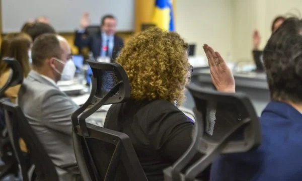 Dos decisiones El gobierno tomó en la reunión de ayer
