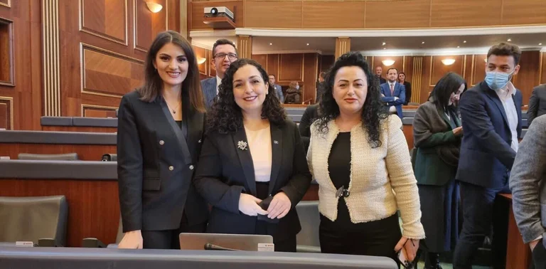 Osmani Foto von LDK Abgeordneten: VV Stellvertreter Anblick