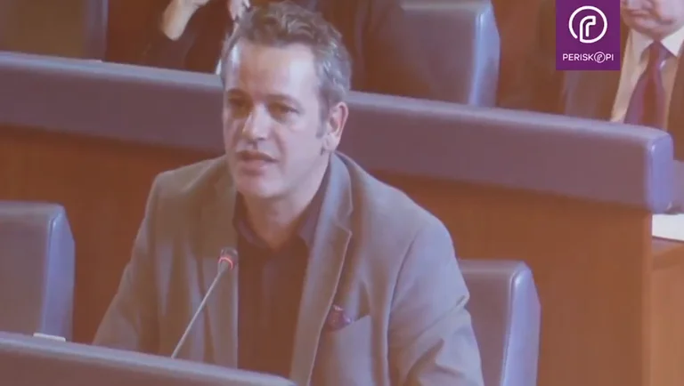 Arben Gashi, VVA: Non capisco. Non c'è logica per quello che stai facendo.