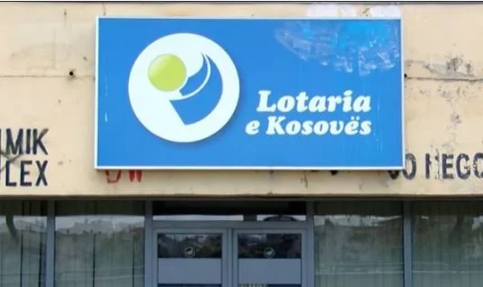 Kosovo Lotteria lavoratori protestare prima del governo domani