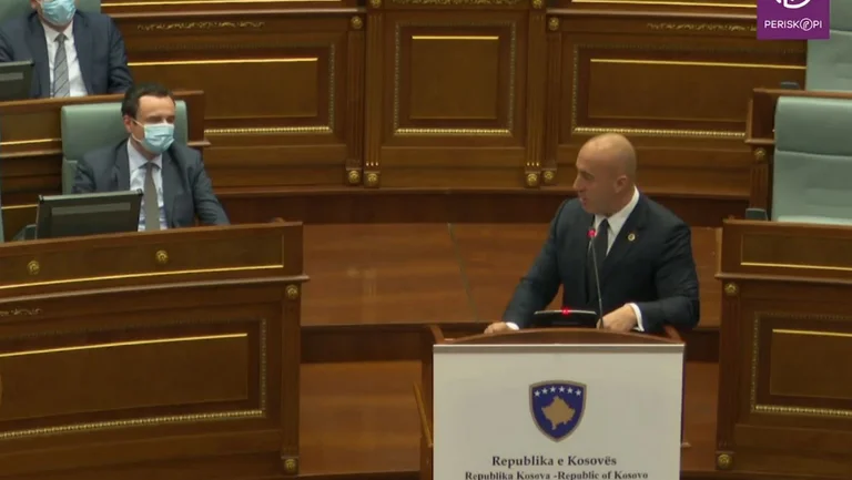 Haradinaj i thotë Kurtit: Mund t’ia merrni inati sindikatave, neve e plot tjerëve, por mos ia merrni inati vetes