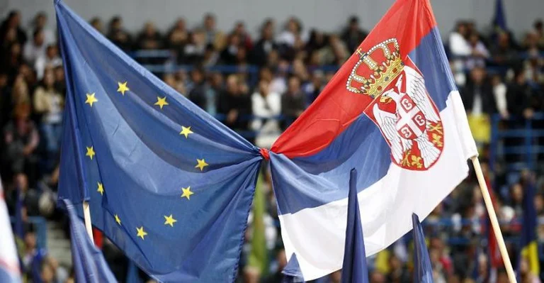 Brukseli sot ia hapë Serbisë grupin e katërt të kapitujve për integrim në BE