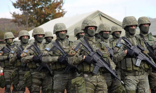 Baza ushtarake e FSK’së në Mitrovicë, flasin nga NATO-ja dhe Bashkimi Evropian