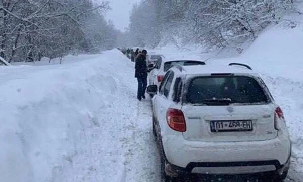 Mos u nisni për Brezovicë e Prevallë, shembje të dheut dhe gurëve në Prizren