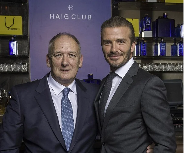 Baba i David Beckham martohet me avokaten milionere në moshën 70 vjeçare