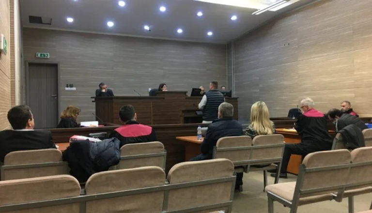 Trondisin dëshmitarët: S’paguam asgjë, Ukë Rugova na pajisi me viza italiane