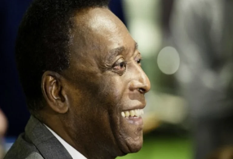 Pele flet për shëndetin e tij, merr përkrahje nga Ronaldo