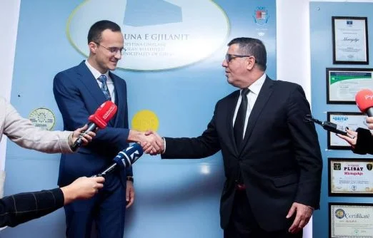 Lutfi Haziri – Alban Hysenit: Je edhe kryetari im, lutem që të kesh sukses