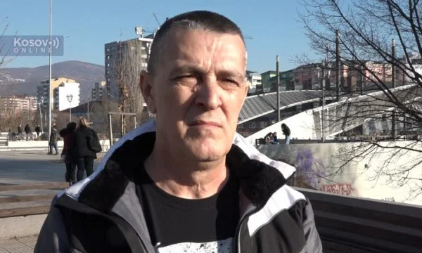 Babai i serbit të sanksionuar nga SHBA: Ftoj ambasadorin amerikan të vijë në shtëpi dhe do ia jap gjithë pasurinë