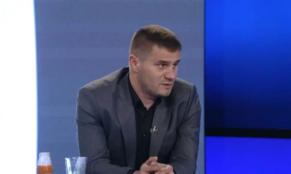 Olluri për Kurtin: Mos u tut kryeministër, përmende edhe Milan Radojiçiqin
