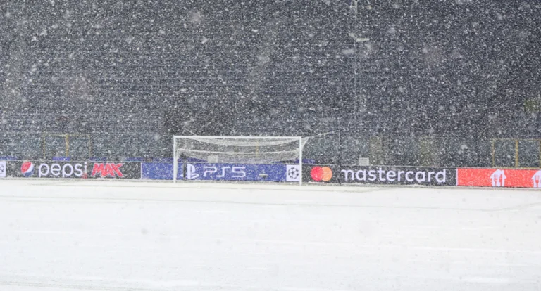 Ufficiale: Pressato per la lotta di domani League Champions a causa della nevicata