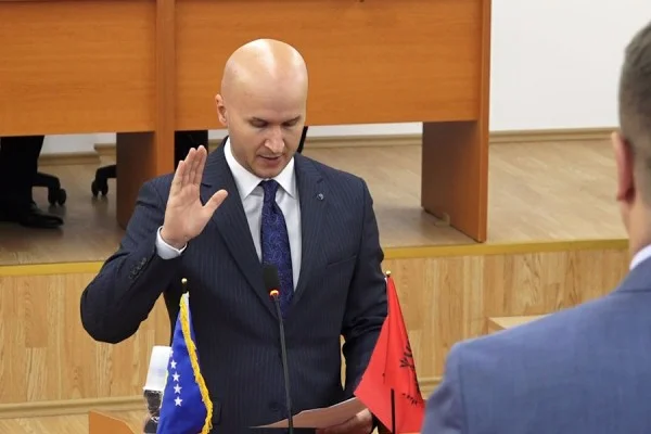 Betohet ‘çlirimtari’ i Shtimes: Aliu i VV zotohet se do t’iu shërbejë shtimjanëve pa dallim