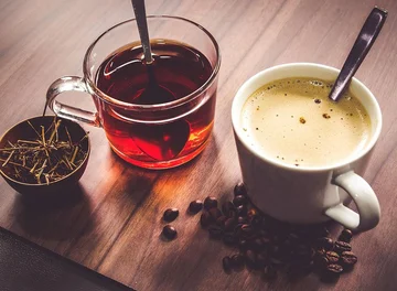 Trinken zwei Kaffees und Tees pro Tag kann das Risiko von Schlaganfall und Degenerität verringern