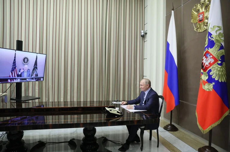Shtëpia e Bardhë: Presidenti Biden e këqyri Putinin në sy, e i tha do ta shohësh nëse e pushton Ukrainën