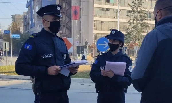 Policia në Prizren shqipton 111 gjoba për mosrespektim të masave anti-COVID