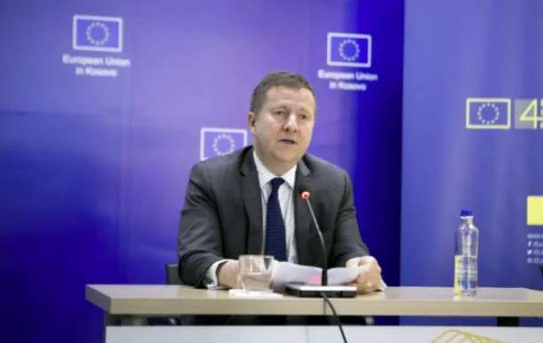Shefi i BE-së: S’ka asnjë marrëveshje në dialog që pengon vendosjen e policisë në veri