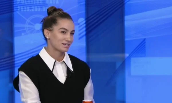Majlinda Kelmendi provoi edhe basketbollin si e vogël