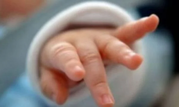 80 vajza të mitura u bënë nëna gjatë vitit 2021 në QKUK