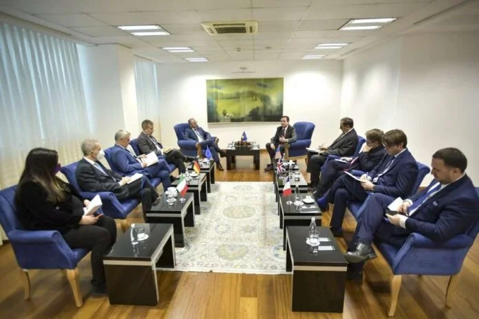Ambasadorët e Quintit i shkojnë në zyrë kryeministrit Kurti
