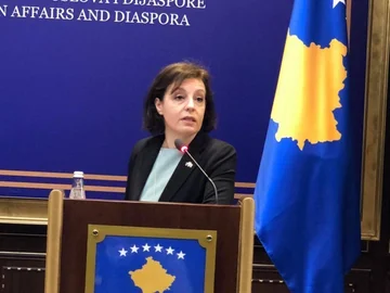 Escena la falta de Gervala: Otra vez erró en Twitter, menciona un fan de Ibrahimovqi en lugar del ministro Osmani