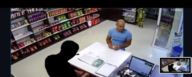Nëse e shihni këtë person, lajmërojeni Policinë e Kosovës