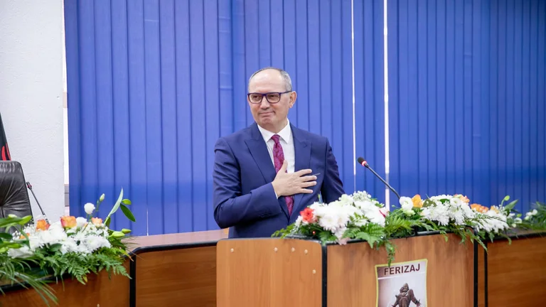 Agim Aliu betohet si kryetar i Komunës së Ferizajt edhe për katër vitet e ardhshme