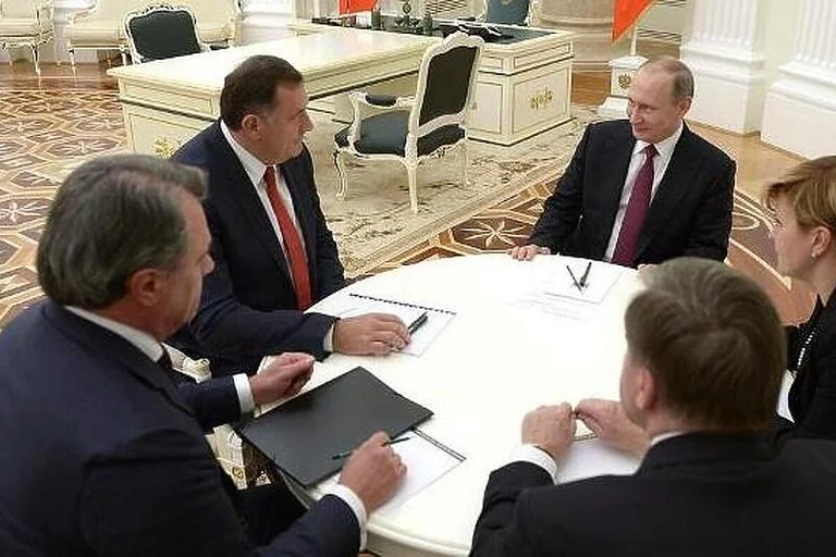 A do të dërgojë Rusia ushtarë në Bosnje? Flasin Dodik dhe Putin
