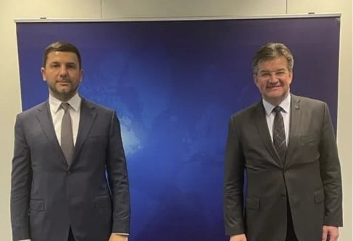 Krasniqi trifft auf Lajcak: Dialog muss mit der gegenseitigen Anerkennung zwischen Kosovo, Serbien