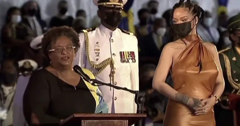 Barbados se convierte en la República, declaran inmediatamente a Rihannan. Concéntrate en sus tacones (Vídeo)