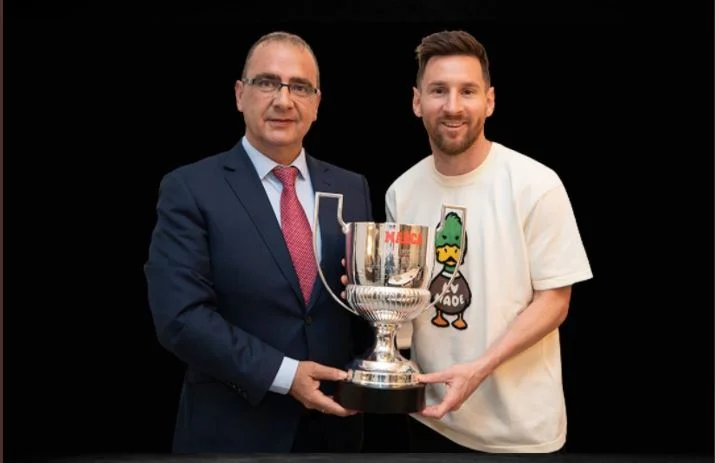Z YRTAR: Lionel Messi vince Peach, dice dolci parole