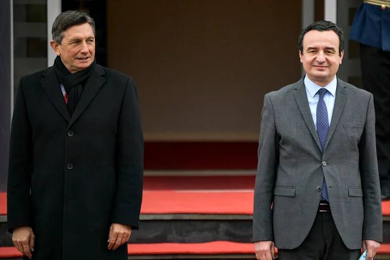 Kurti trifft auch Pahor, sagt ihm, dass “ein Zustand von sÃ1⁄4ni unterliegt einem einzelnen”