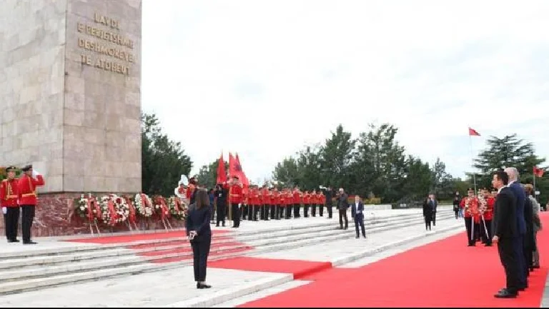 L'Albania celebra oggi la Giornata della Libertà