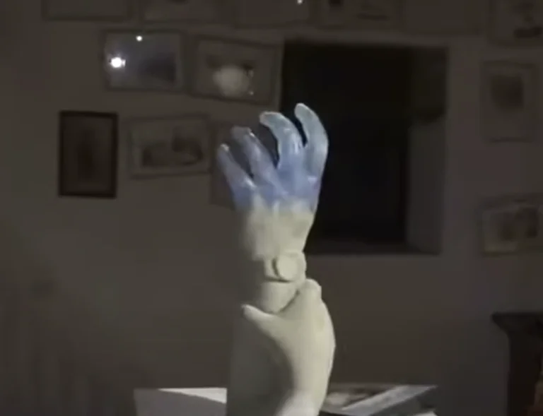 Gjakova Ausstellung öffnet sich für vermisste Personen und Kriegs Überlebenden