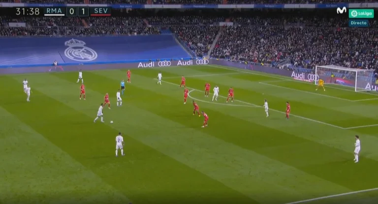 Old Wolf aus Frankreich Der Unerneuerbare Real Madrid Held: Schauen Sie sich das Tor Benzema gerade erzielt