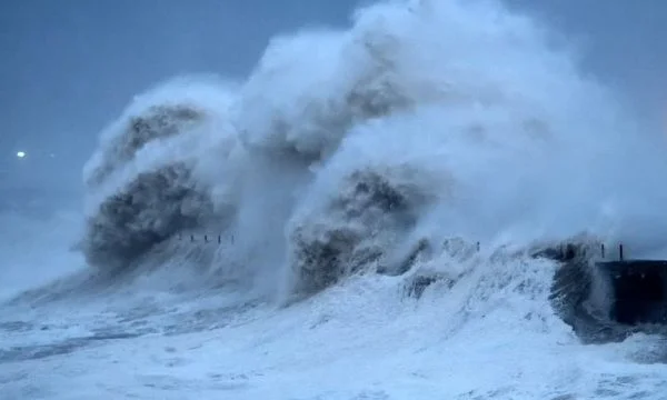 La lluvia, la nieve y las bajas, tormenta...