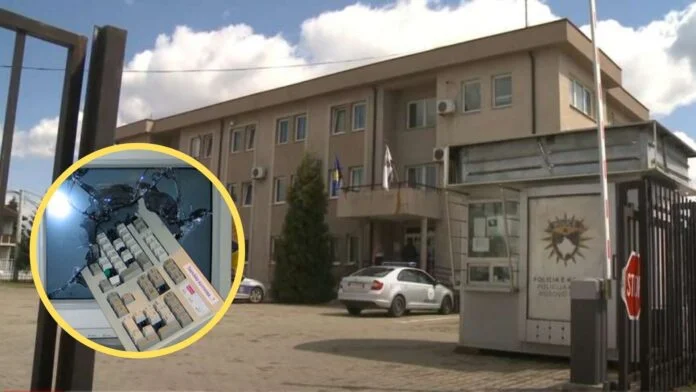 Gjavarov, nachdem er seine Schwester schlug, brach zwei weitere Computer an der Polizeistation