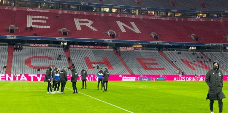 Formazioni ufficiali: Baiern Munich éminia Bielefeld