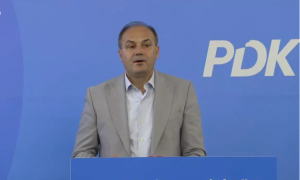 Hoxhaj fton sërish Kurtin në debat: Ai po i ikë debatit, që 7-8 javë po i them dil matu