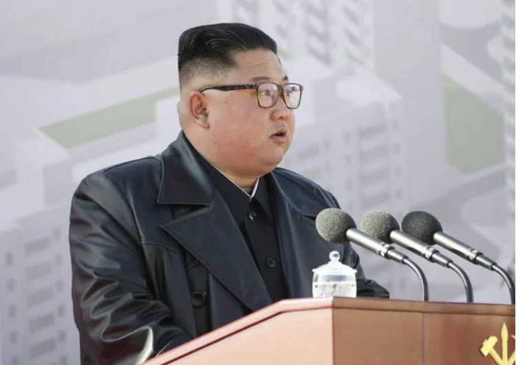 Corea del Nord vieta le giacche di pelle, non dovrebbe essere imitato da Kim