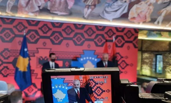 Edi Rama dice che un giorno si terrà un referendum sull'unità nazionale, non so quando