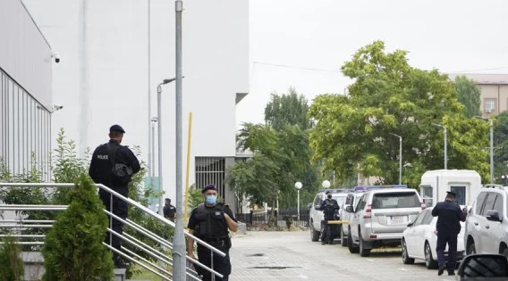 Protest: I funzionari oggi afferrano la porta al governo