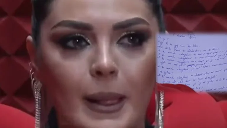 Fifi scrive a se stesso: Hai mai sentito che non è necessario accontentare tutti?