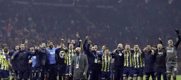 Fenerbahce ha vinto il drammatico derbe alla fine, ma il ventilatore ha perso la sua vita: “Re down to the ground e non è salito in