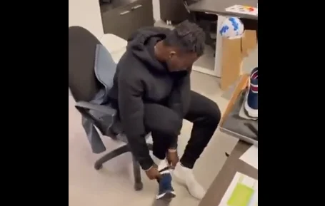 There's banene inside. There's a shockist racist comment in the background until Mourinho gave Felix shoes.