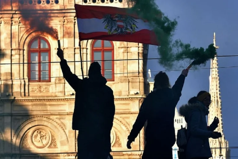 Österreich genehmigt neue Antimaßnahmen CO V ID: Zwanzig Tage Blockade tritt um Mitternacht in Kraft