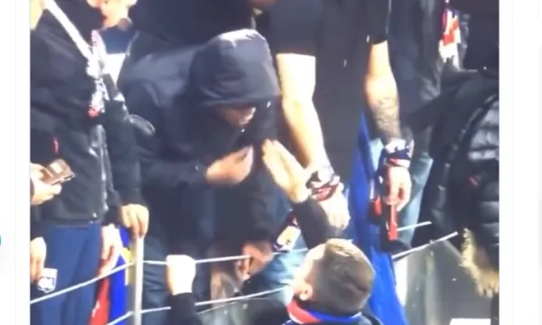 The pipe that threw bottles into Payet receives a flame from other fans