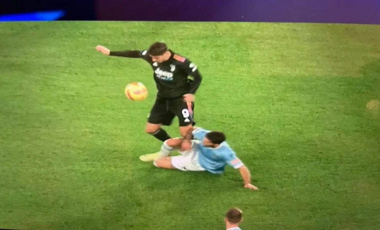 Sarri se abrió contra el juez y el VAR: No me importa un carajo tus fanáticos.