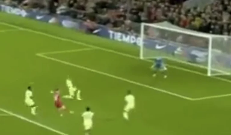 Liverpool duplica su superioridad sobre Arsenal