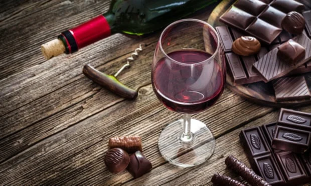 Bene o male? Il cardiologo mondiale supera il cioccolato, il caffè e il vino