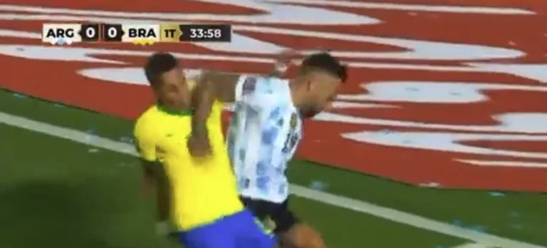 COMEBOL condena al juez que no expulsó a Othamen detrás de este brutal codo en Rafael